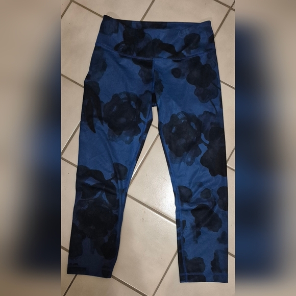 Lululemon Wunder Under Crop II *Full-On Luxtreme Jumbo Inky Floral Black Inkwell - Picture 4 of 7
